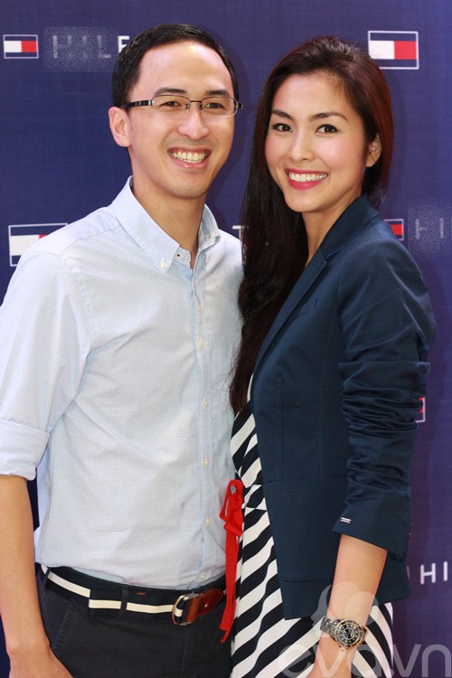 2 vợ chồng dính với nhau như sam, khiến nhiều người phải ghen tị với hạnh phúc của họ